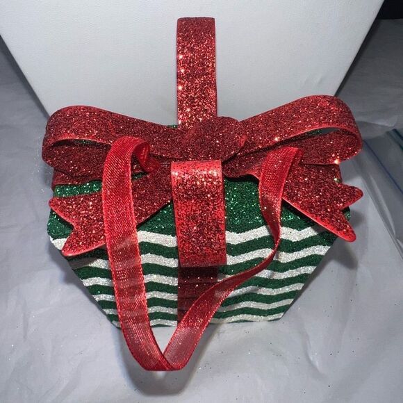 Pier‎ One Wooden Super Sparkle Present Ornament - Picture 8 of 9